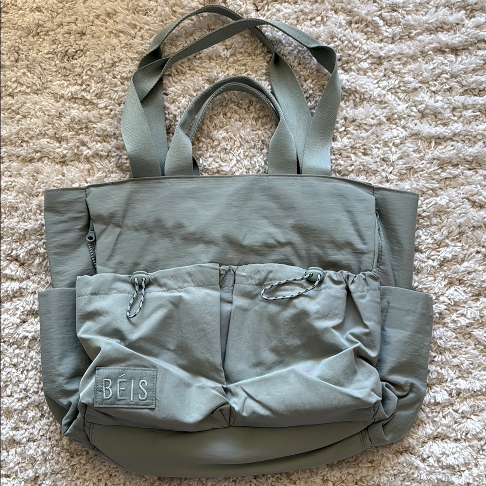 BEIS Green Travel Bag with Durable Fabric and Rectangular Shape